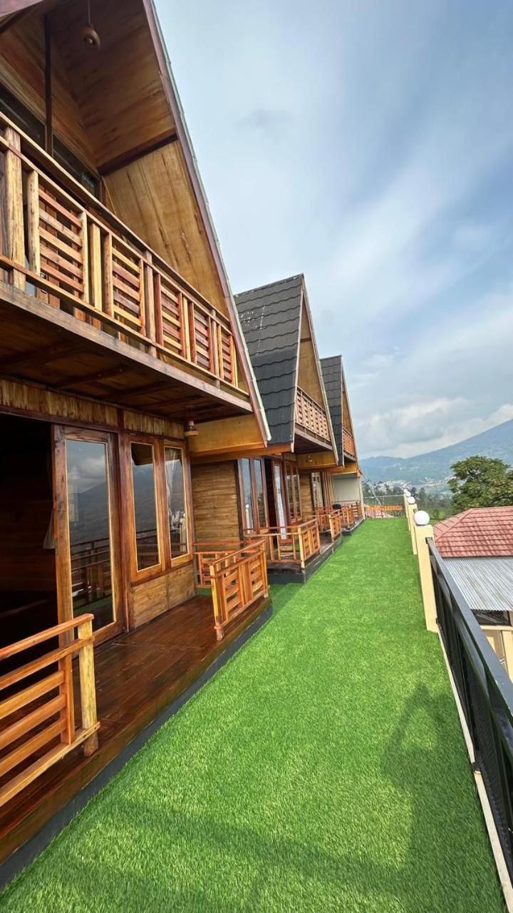 Pojok Kahyangan Homestay And Cabin Kejajar 외부 사진